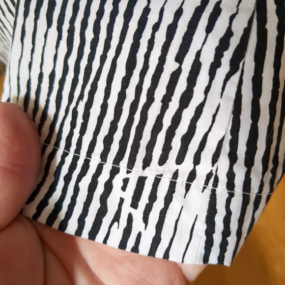 Club Monaco Black White Summer Abstract Printed Button Down Shirt - Picture 8 of 15